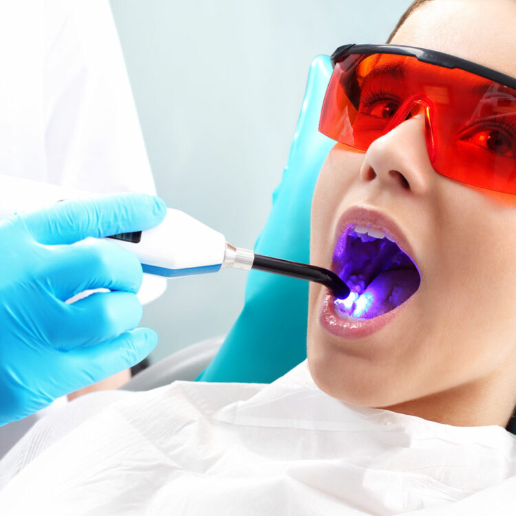 Чек-лист: 11 признаков, что Вам нужно к стоматологу
